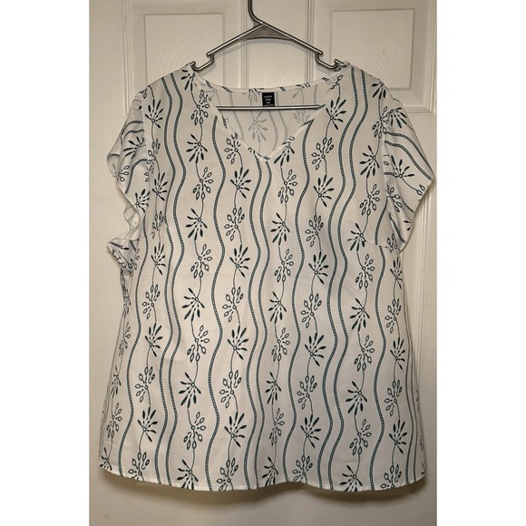 SHEIN Tops - Brand new SHEIN top/blouse and Pantssets size 3XL